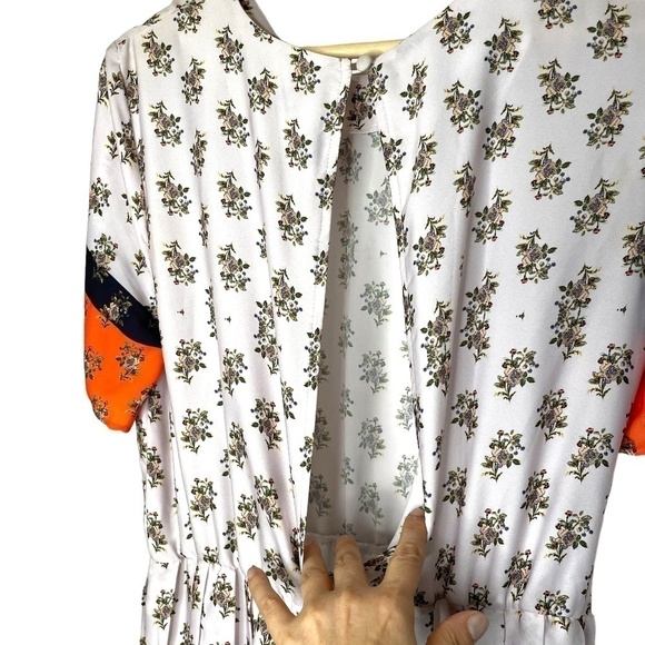 Floral Dress With Pleating 🤍 - Picture 7 of 14